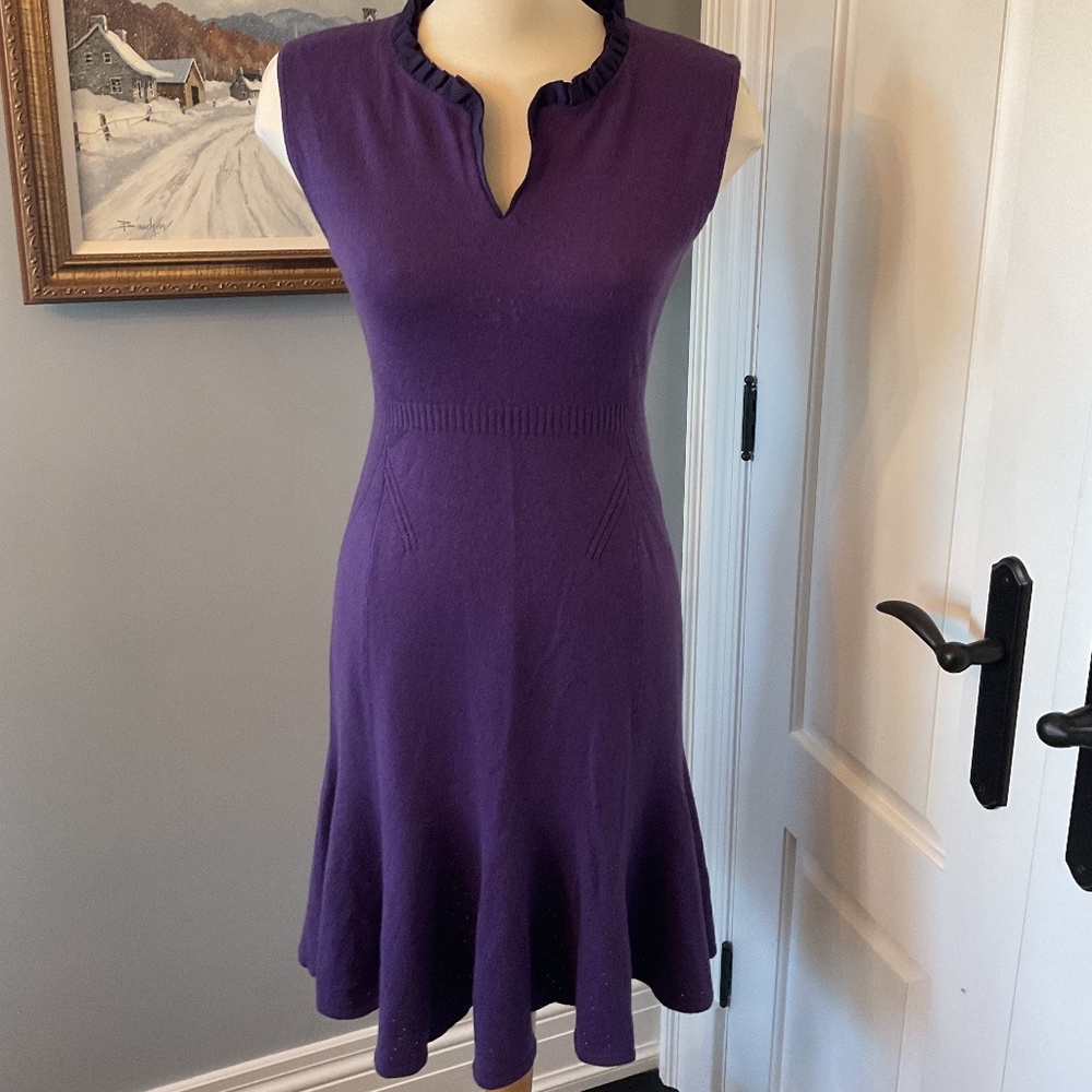 $495 Elie Tahari cashmere purple dress size medium